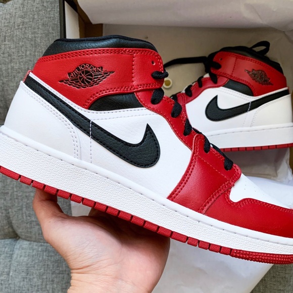 air jordan 1 mid limited edition